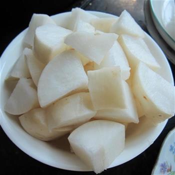 麻辣排骨萝卜锅怎么做，麻辣排骨萝卜锅怎么做好吃，麻辣排骨萝卜锅做法