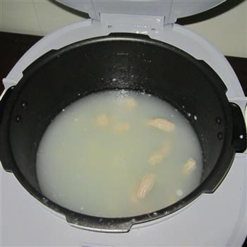 小肠汤锅怎么做，小肠汤锅怎么做好吃，小肠汤锅做法