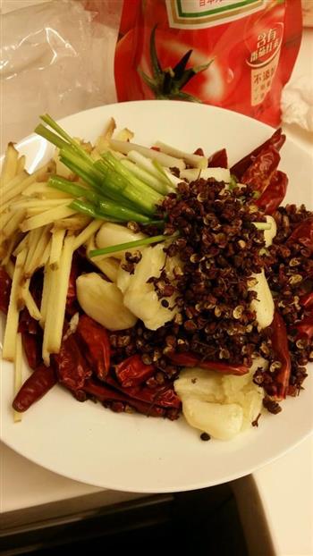川味麻辣虾球怎么做，川味麻辣虾球怎么做好吃，川味麻辣虾球做法