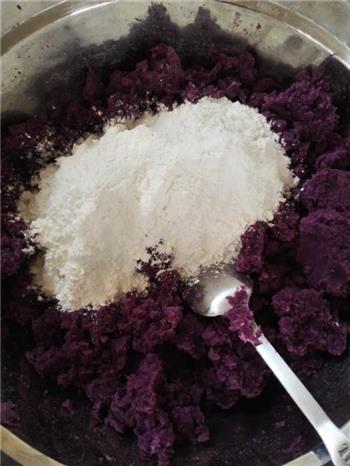 紫薯芝麻饼怎么做，紫薯芝麻饼怎么做好吃，紫薯芝麻饼做法