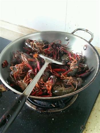 油焖小龙虾怎么做，油焖小龙虾怎么做好吃，油焖小龙虾做法