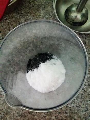 黑芝麻元宵怎么做，黑芝麻元宵怎么做好吃，黑芝麻元宵做法