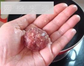 小白菜汆丸子怎么做，小白菜汆丸子怎么做好吃，小白菜汆丸子做法
