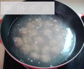 小白菜汆丸子怎么做，小白菜汆丸子怎么做好吃，小白菜汆丸子做法