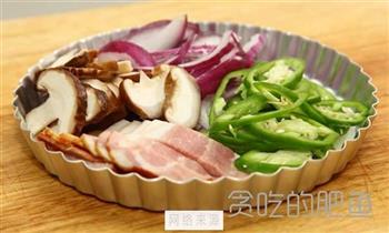 美味香菇培根披萨怎么做，美味香菇培根披萨怎么做好吃，美味香菇培根披萨做法