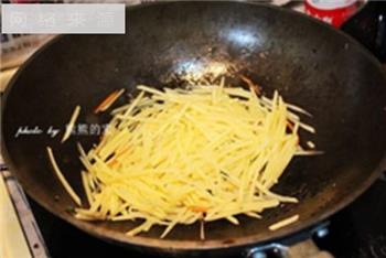 春韭烩三丝怎么做，春韭烩三丝怎么做好吃，春韭烩三丝做法