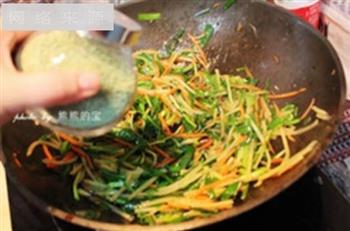 春韭烩三丝怎么做，春韭烩三丝怎么做好吃，春韭烩三丝做法