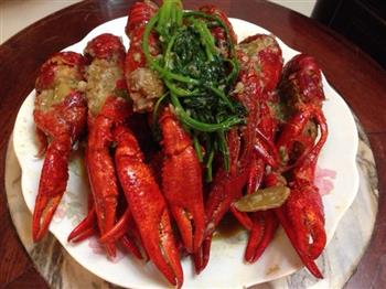 蒜泥龙虾怎么做，蒜泥龙虾怎么做好吃，蒜泥龙虾做法