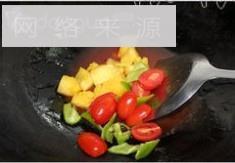 菠萝咕噜日本豆腐怎么做，菠萝咕噜日本豆腐怎么做好吃，菠萝咕噜日本豆腐做法