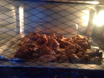 烤箱烤鸡腿肉怎么做，烤箱烤鸡腿肉怎么做好吃，烤箱烤鸡腿肉做法