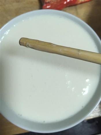 QQ糖版木瓜牛奶冻怎么做，QQ糖版木瓜牛奶冻怎么做好吃，QQ糖版木瓜牛奶冻做法
