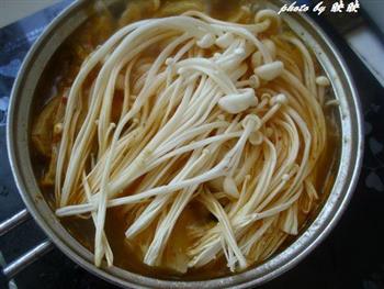 泡菜小火锅怎么做，泡菜小火锅怎么做好吃，泡菜小火锅做法