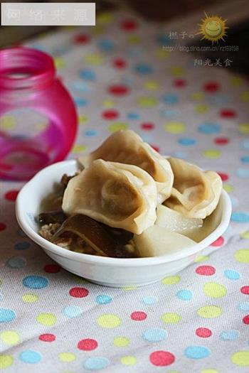 萝卜排骨汤煨萝卜猪肉饺怎么做，萝卜排骨汤煨萝卜猪肉饺怎么做好吃，萝卜排骨汤煨萝卜猪肉饺做法