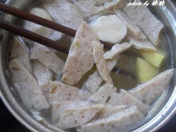 泡菜小火锅怎么做，泡菜小火锅怎么做好吃，泡菜小火锅做法