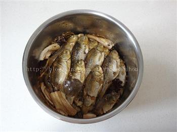 骨酥鱼怎么做，骨酥鱼怎么做好吃，骨酥鱼做法