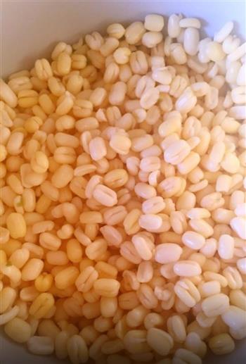 豆沙馅小南瓜  怎么做，豆沙馅小南瓜  怎么做好吃，豆沙馅小南瓜  做法