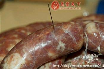 脆皮烤肠怎么做，脆皮烤肠怎么做好吃，脆皮烤肠做法