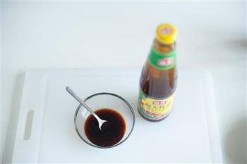 柠香蒸鲈鱼怎么做，柠香蒸鲈鱼怎么做好吃，柠香蒸鲈鱼做法