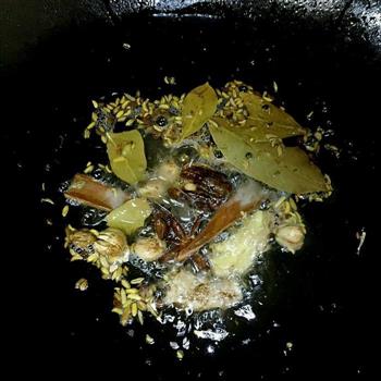 手撕牛肉怎么做，手撕牛肉怎么做好吃，手撕牛肉做法