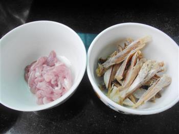 咸鱼茄子煲怎么做，咸鱼茄子煲怎么做好吃，咸鱼茄子煲做法