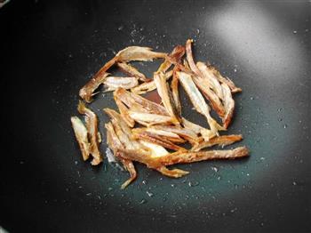 咸鱼茄子煲怎么做，咸鱼茄子煲怎么做好吃，咸鱼茄子煲做法
