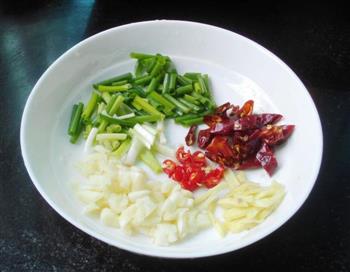 咸鱼茄子煲怎么做，咸鱼茄子煲怎么做好吃，咸鱼茄子煲做法