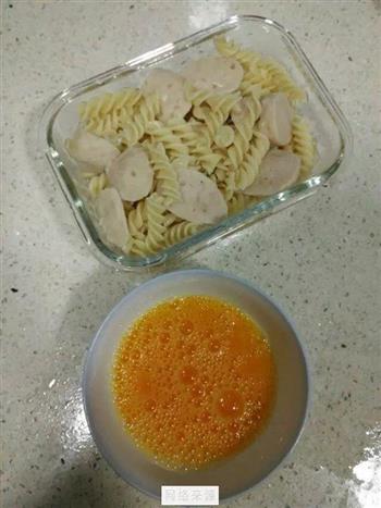 鸡蛋鱼丸蒸意面怎么做，鸡蛋鱼丸蒸意面怎么做好吃，鸡蛋鱼丸蒸意面做法