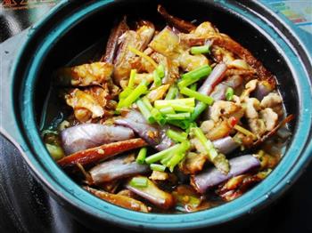 咸鱼茄子煲怎么做，咸鱼茄子煲怎么做好吃，咸鱼茄子煲做法