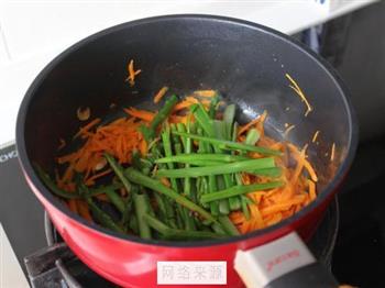 蔬菜芝士蛋煎饼怎么做，蔬菜芝士蛋煎饼怎么做好吃，蔬菜芝士蛋煎饼做法