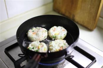 小熊家乡村土豆饼怎么做，小熊家乡村土豆饼怎么做好吃，小熊家乡村土豆饼做法