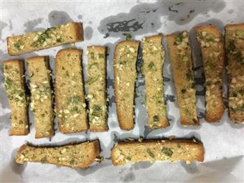 蒜香面包条怎么做，蒜香面包条怎么做好吃，蒜香面包条做法