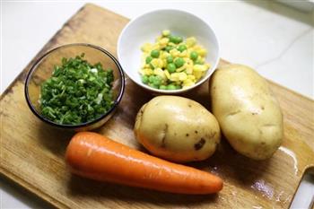 小熊家乡村土豆饼怎么做，小熊家乡村土豆饼怎么做好吃，小熊家乡村土豆饼做法