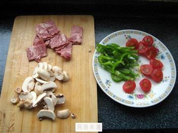 南瓜饼胚培根披萨怎么做，南瓜饼胚培根披萨怎么做好吃，南瓜饼胚培根披萨做法