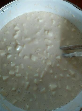 炸红薯饼怎么做，炸红薯饼怎么做好吃，炸红薯饼做法