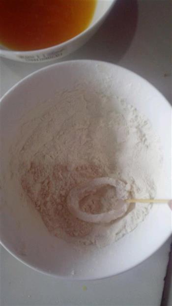 炸鱿鱼圈怎么做，炸鱿鱼圈怎么做好吃，炸鱿鱼圈做法
