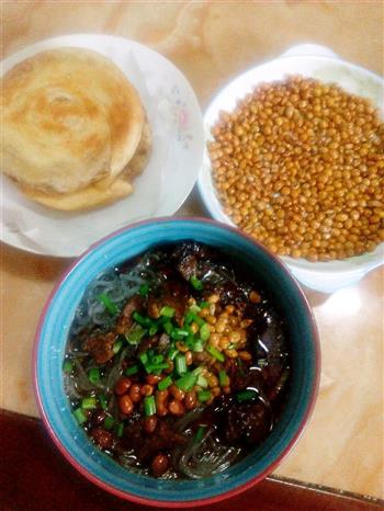地道川味-牛肉酸辣粉怎么做，地道川味-牛肉酸辣粉怎么做好吃，地道川味-牛肉酸辣粉做法