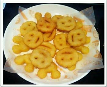 土豆卡通笑脸饼怎么做，土豆卡通笑脸饼怎么做好吃，土豆卡通笑脸饼做法