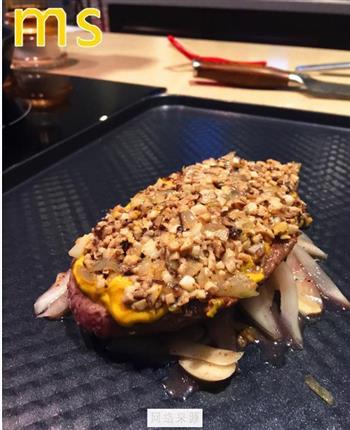 芝士焗香菇酿牛排怎么做，芝士焗香菇酿牛排怎么做好吃，芝士焗香菇酿牛排做法