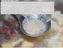 栗子银耳鸡汤怎么做，栗子银耳鸡汤怎么做好吃，栗子银耳鸡汤做法