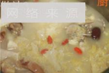 栗子银耳鸡汤怎么做，栗子银耳鸡汤怎么做好吃，栗子银耳鸡汤做法