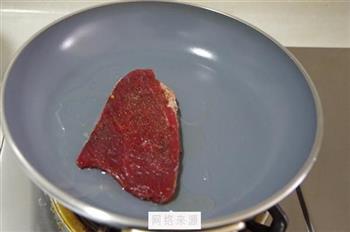 黑椒煎牛排怎么做，黑椒煎牛排怎么做好吃，黑椒煎牛排做法