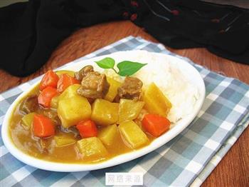 咖哩牛肉土豆饭怎么做，咖哩牛肉土豆饭怎么做好吃，咖哩牛肉土豆饭做法