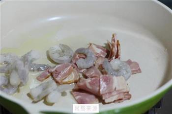 泡菜炒乌冬面怎么做，泡菜炒乌冬面怎么做好吃，泡菜炒乌冬面做法