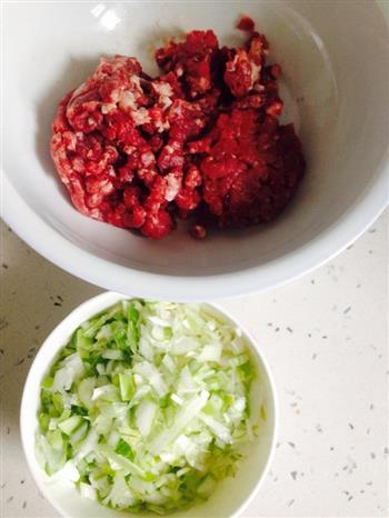牛肉烧麦怎么做，牛肉烧麦怎么做好吃，牛肉烧麦做法