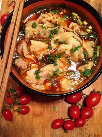 红油麻辣抄手怎么做，红油麻辣抄手怎么做好吃，红油麻辣抄手做法