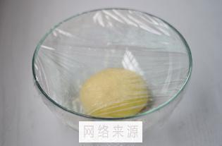 金枪鱼披萨怎么做，金枪鱼披萨怎么做好吃，金枪鱼披萨做法