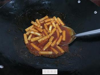 韩式香辣炒年糕怎么做，韩式香辣炒年糕怎么做好吃，韩式香辣炒年糕做法