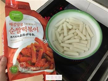 韩式香辣炒年糕怎么做，韩式香辣炒年糕怎么做好吃，韩式香辣炒年糕做法
