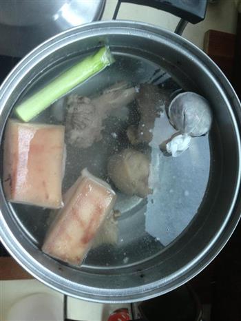家庭简易版葫芦头泡馍怎么做，家庭简易版葫芦头泡馍怎么做好吃，家庭简易版葫芦头泡馍做法