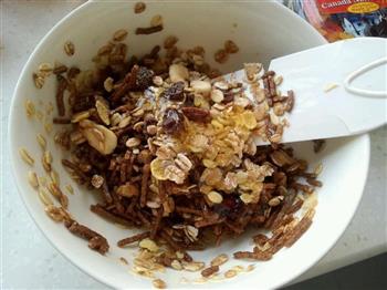 蔓越莓蜂蜜燕麦棒怎么做，蔓越莓蜂蜜燕麦棒怎么做好吃，蔓越莓蜂蜜燕麦棒做法